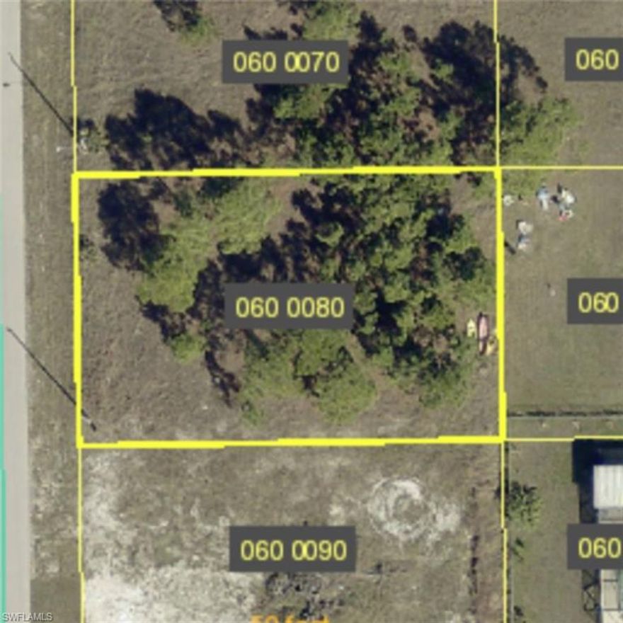 Great opportunity to own a residential lot in a rapidly growing area of Lehigh Acres, conveniently located near State Road 82. This location offers quick access to Fort Myers, shopping, dining, and major roadways, making commuting and daily errands easy. Whether you're looking to build your dream home or invest in land in one of Southwest Florida’s expanding communities this lot is a good opportunity.