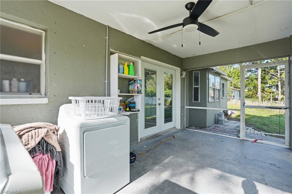 SAN CARLOS PARK - Residential