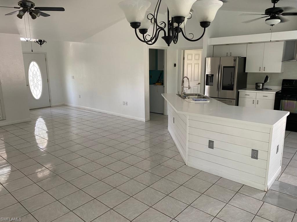 SAN CARLOS PARK - Residential