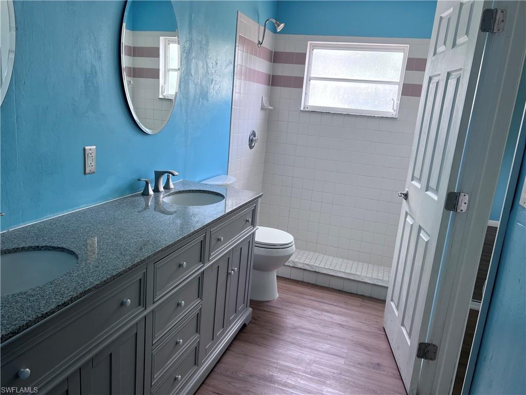 SAN CARLOS PARK - Residential