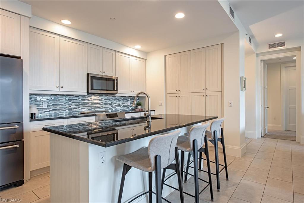 1030 3rd AVE S 504