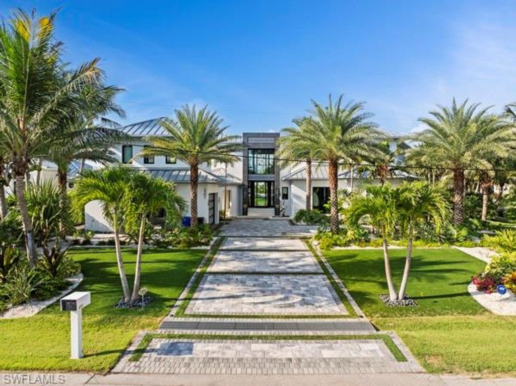 Photo of 2201 Shad CT, NAPLES, FL 34102 (MLS # 225064981)