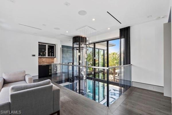 ROYAL HARBOR - Residential