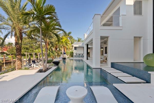 ROYAL HARBOR - Residential