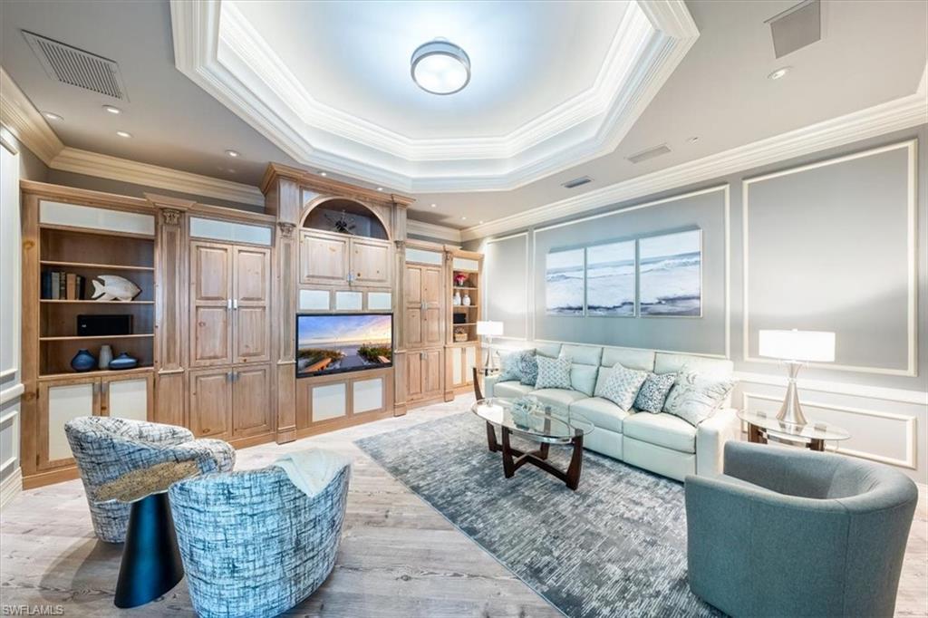 QUAIL WEST - Residential