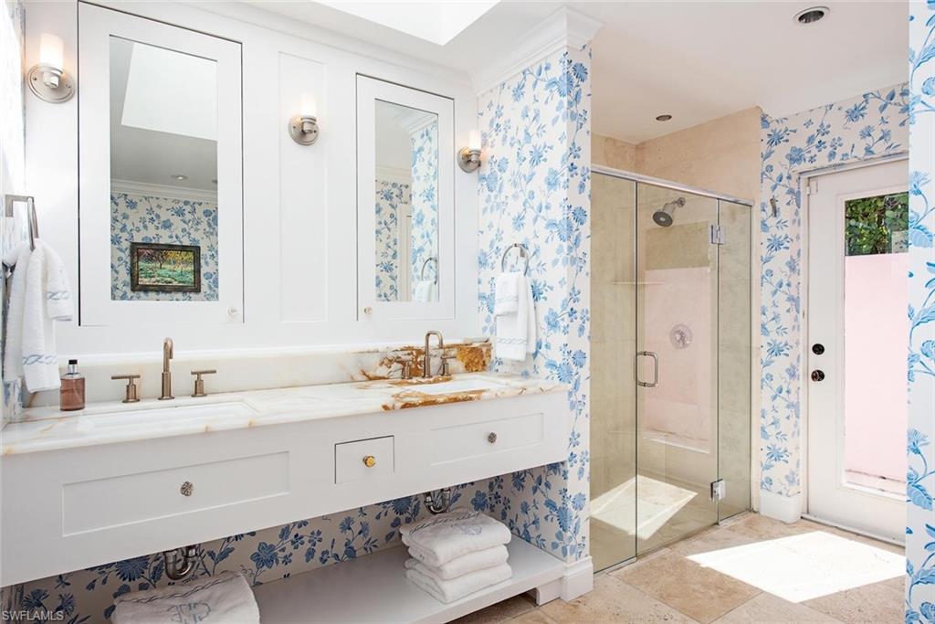 PARK SHORE - Residential