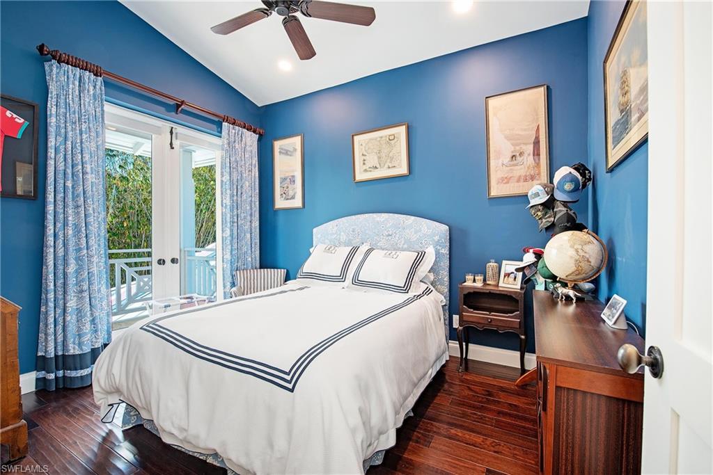 PARK SHORE - Residential