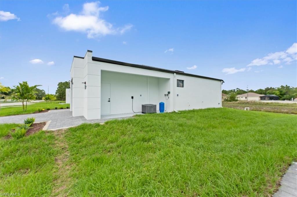 LEHIGH ACRES - Residential