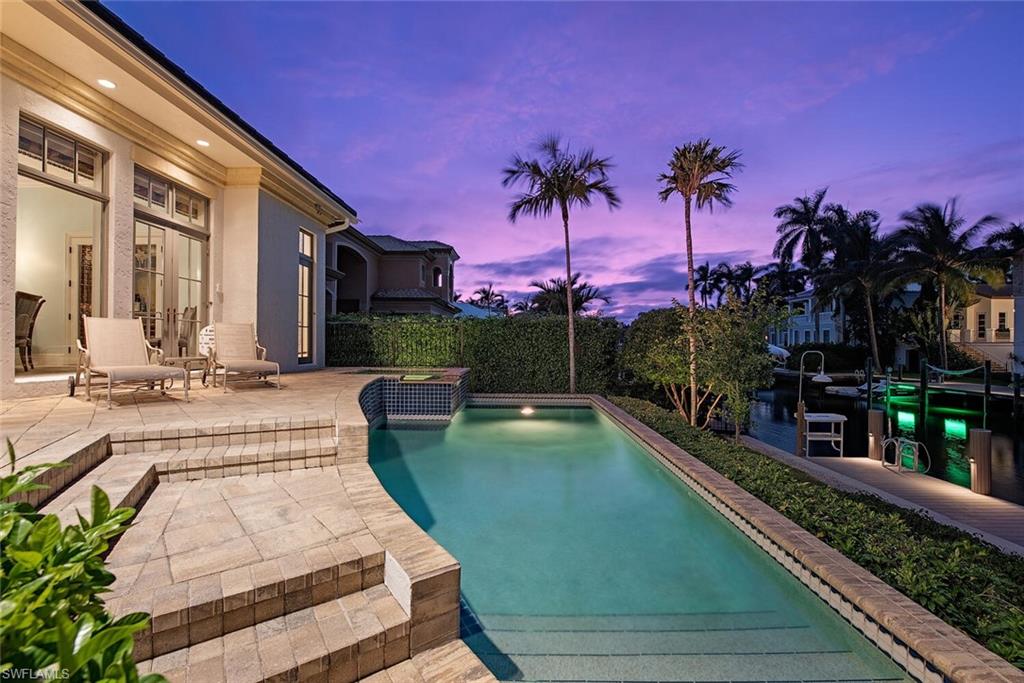 AQUALANE SHORES - Residential