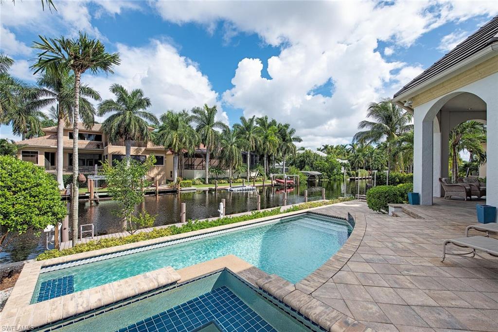 AQUALANE SHORES - Residential