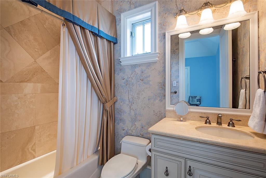 AQUALANE SHORES - Residential