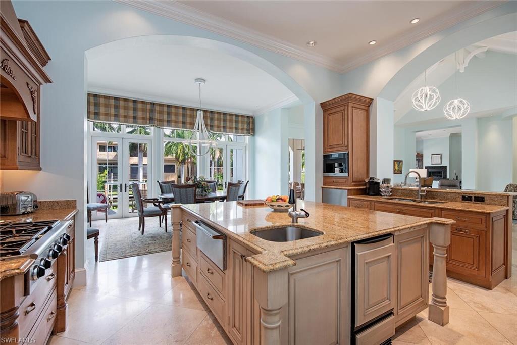 AQUALANE SHORES - Residential