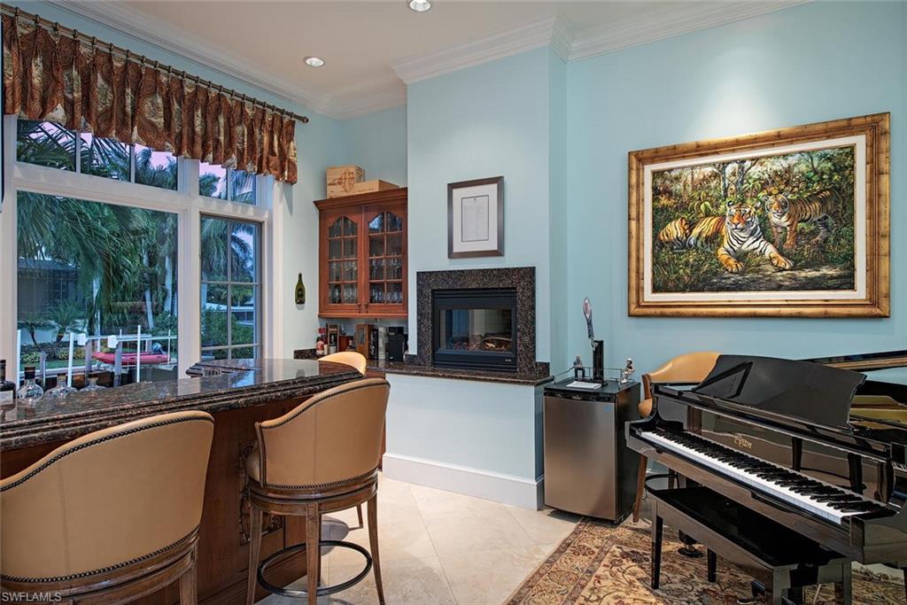 AQUALANE SHORES - Residential