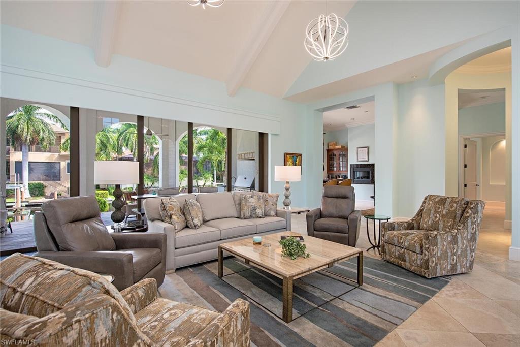 AQUALANE SHORES - Residential