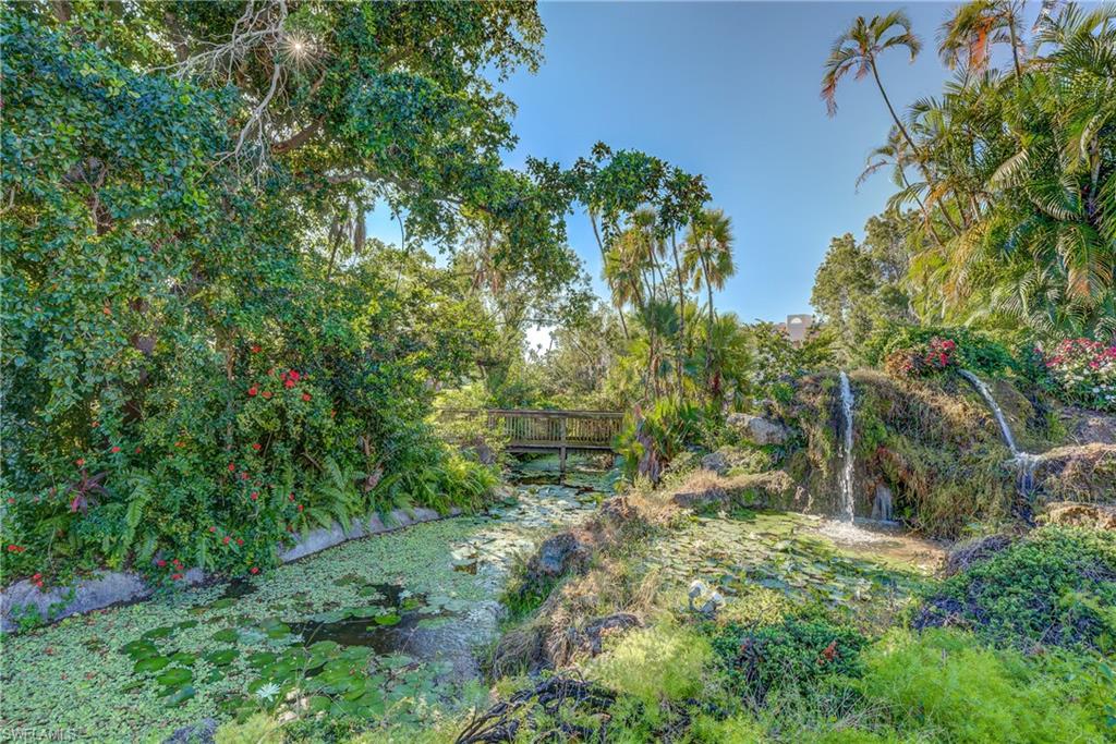 FAIRWAY FOREST VILLAS - Residential