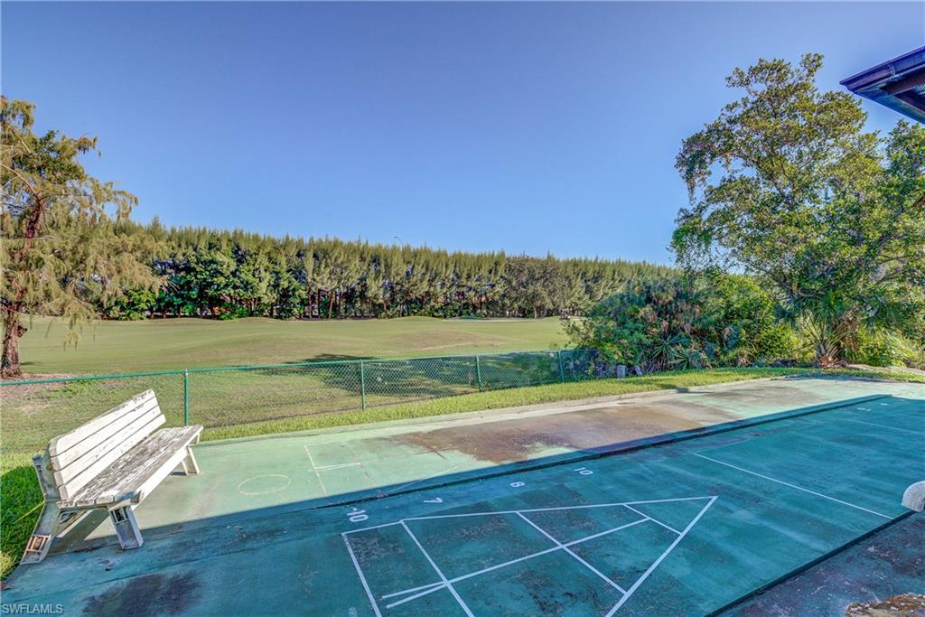 FAIRWAY FOREST VILLAS - Residential