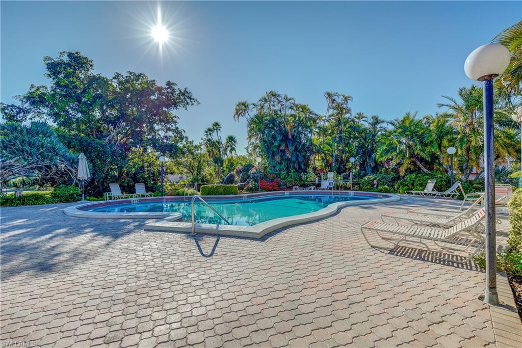 FAIRWAY FOREST VILLAS - Residential