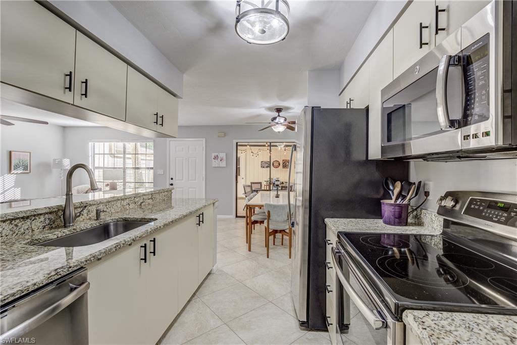 FAIRWAY FOREST VILLAS - Residential