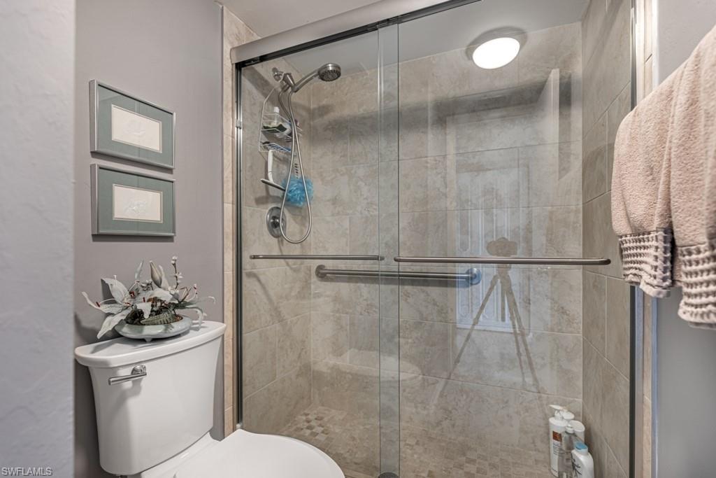 SEVEN LAKES - Residential