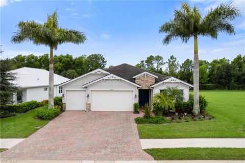 A home in NAPLES