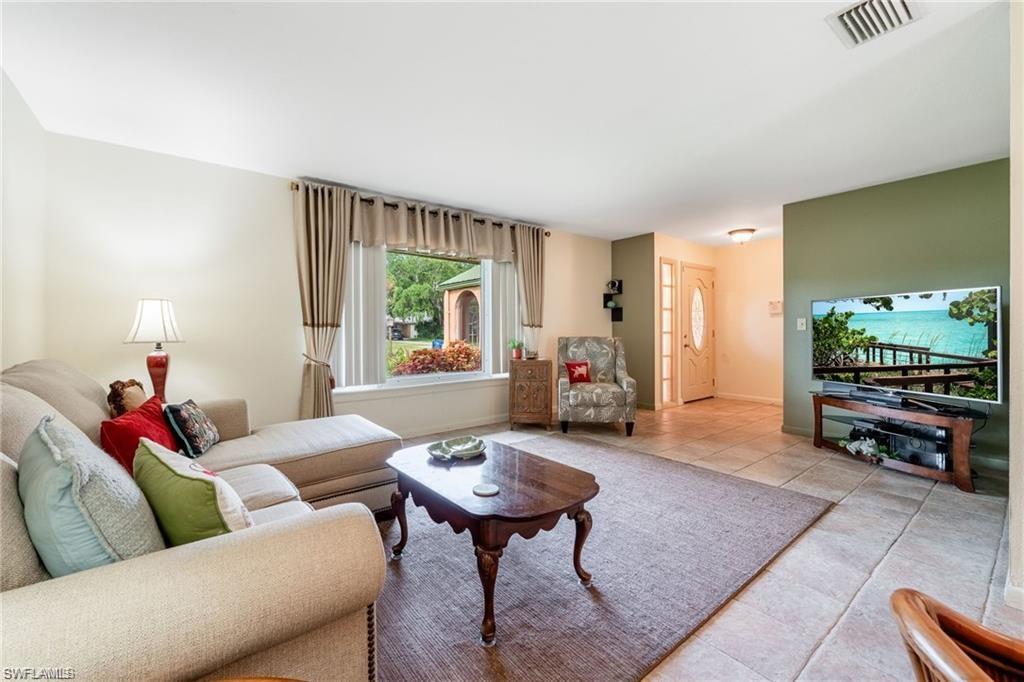 LAUREL OAKS - Residential