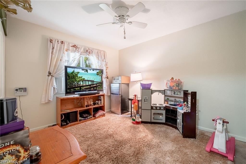 LAUREL OAKS - Residential