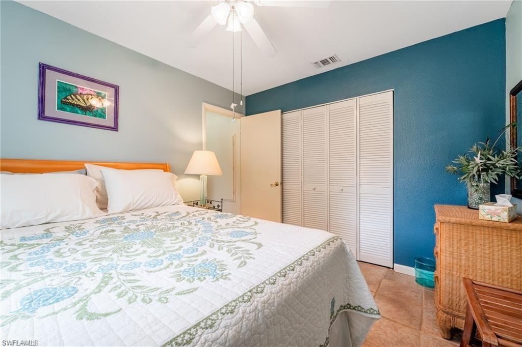 LAUREL OAKS - Residential