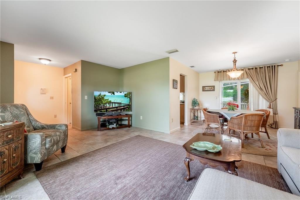 LAUREL OAKS - Residential