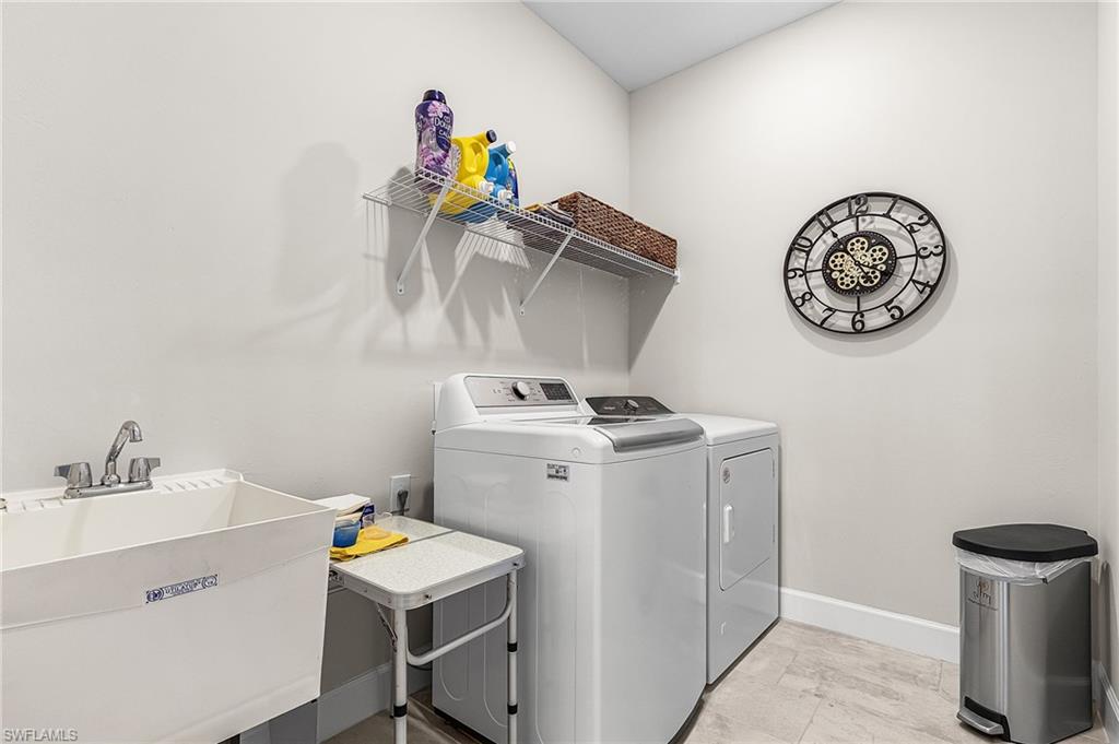 DEL WEBB OAK CREEK - Residential