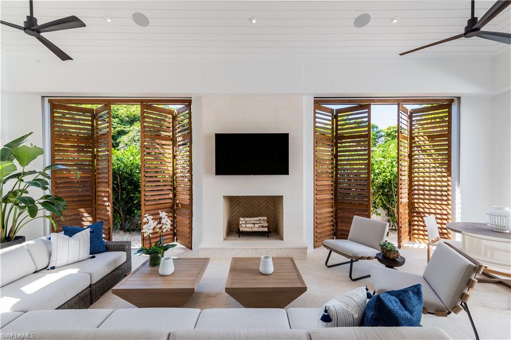 OLDE NAPLES - Residential