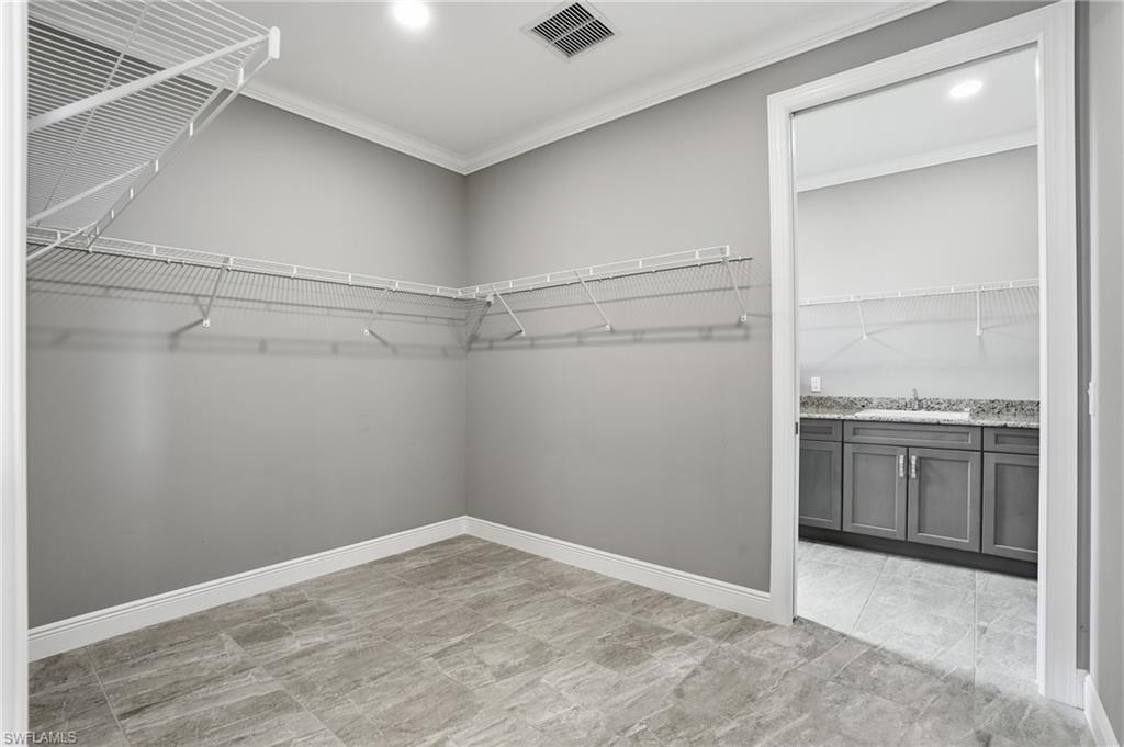 BELLE MEADE - Residential