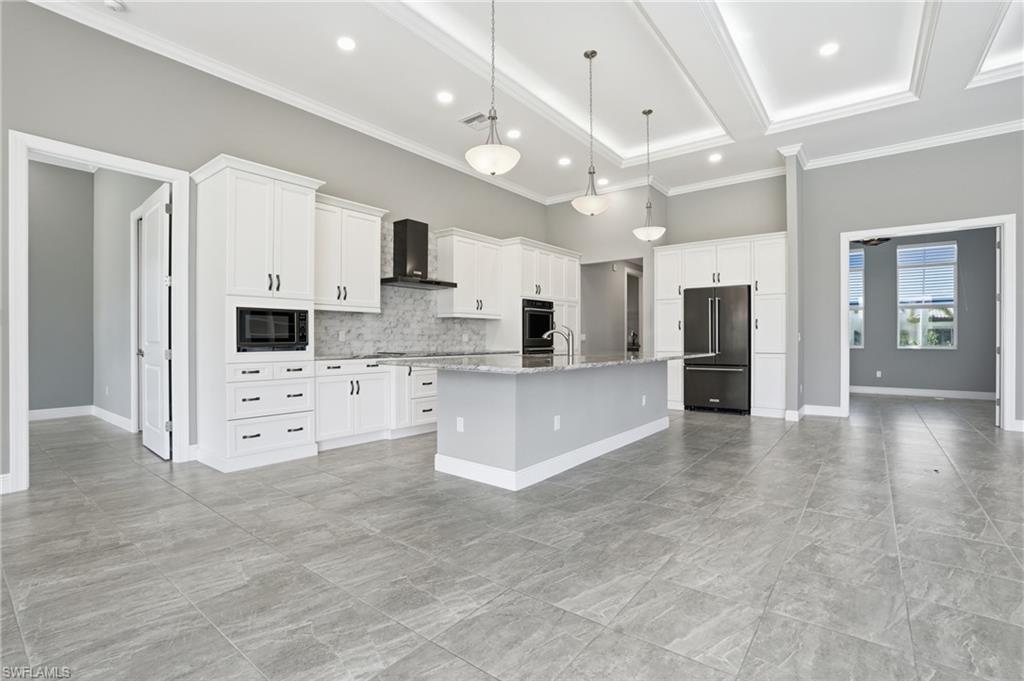 BELLE MEADE - Residential