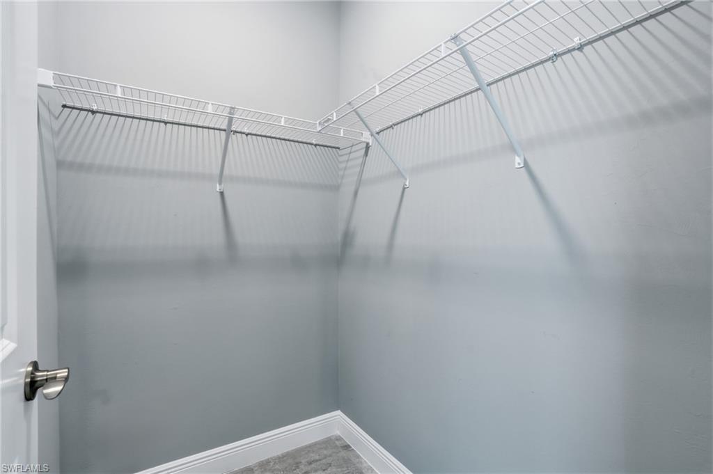 BELLE MEADE - Residential