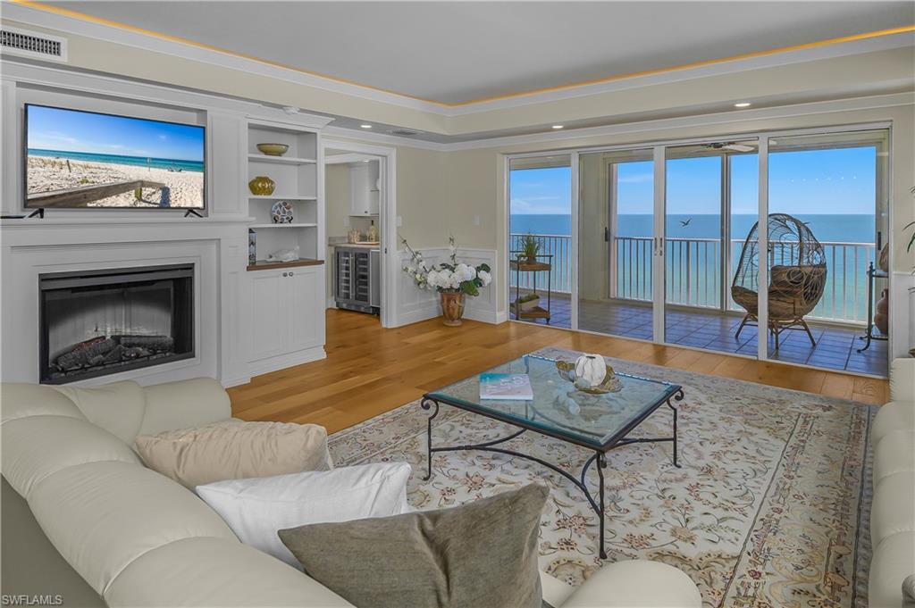 1255 Gulf Shore BLVD N 5S