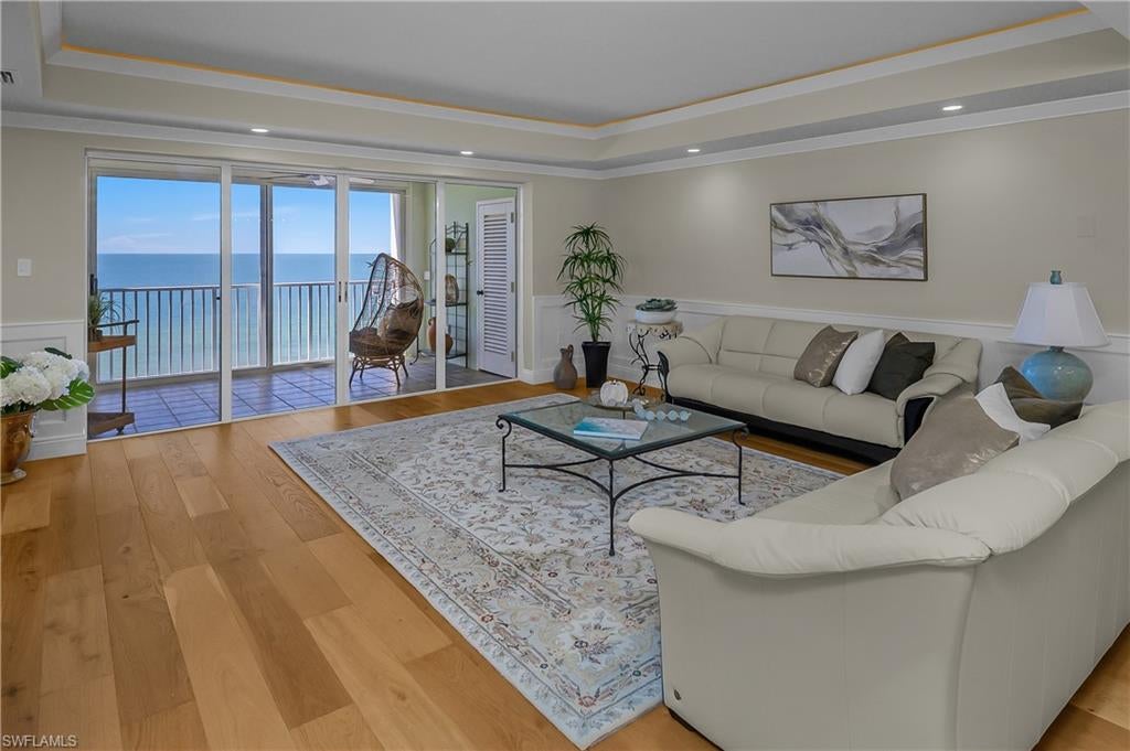 1255 Gulf Shore BLVD N 5S