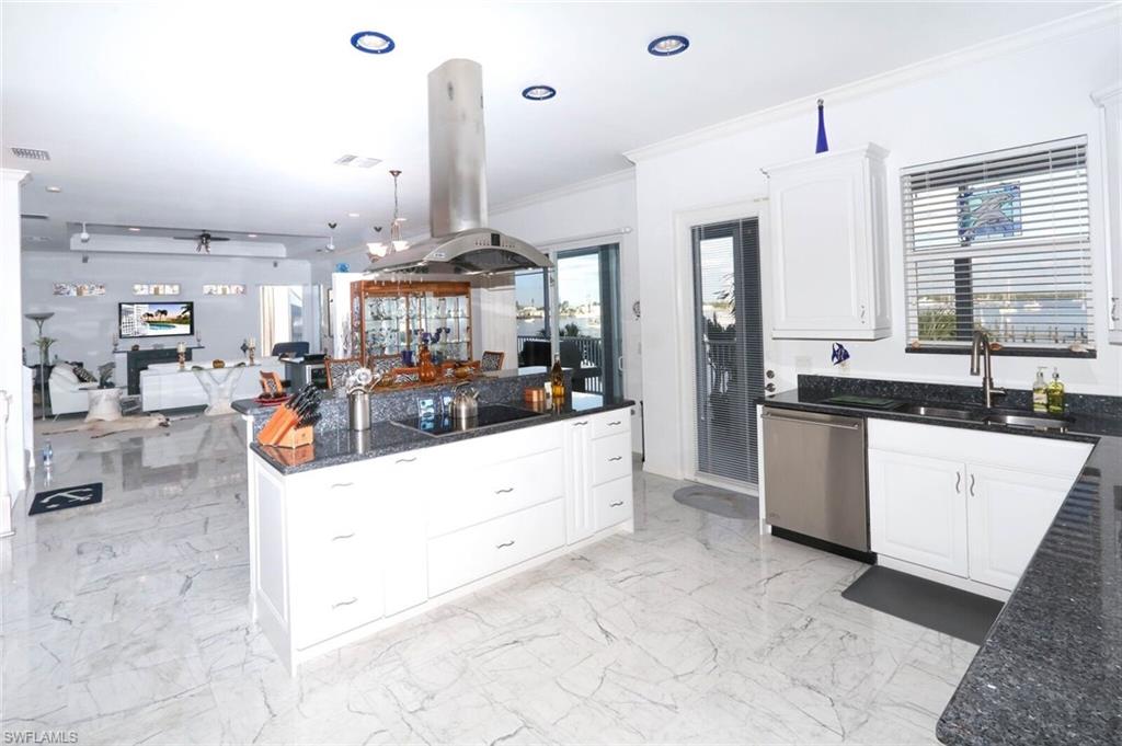 VENETIAN GARDENS - Residential