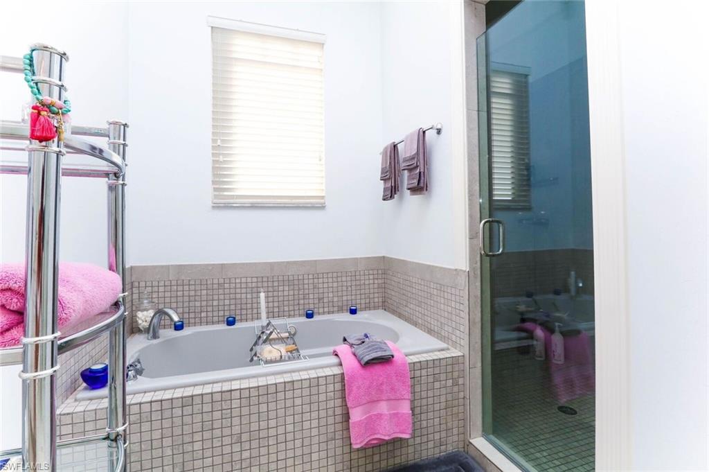 VENETIAN GARDENS - Residential