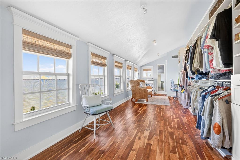 SANIBEL HARBOURS - Residential