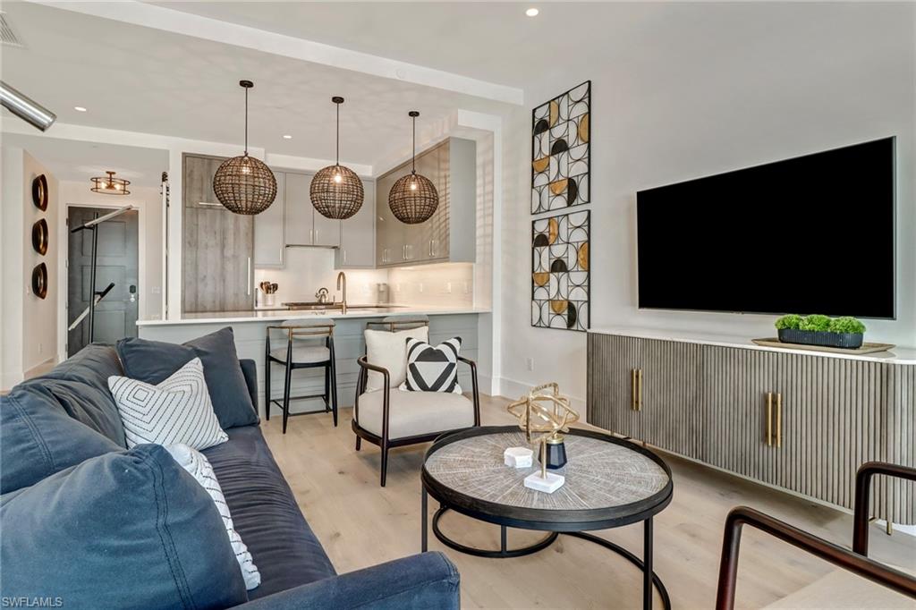 EIGHT FIFTY CENTRAL - Residential