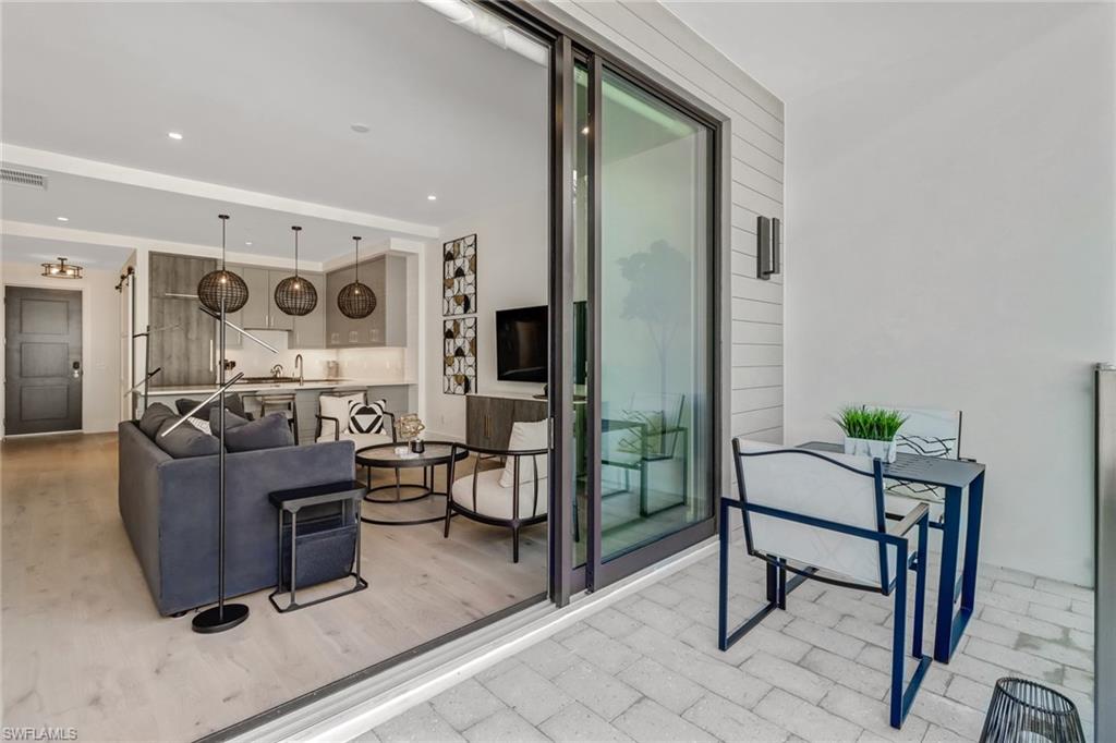 EIGHT FIFTY CENTRAL - Residential