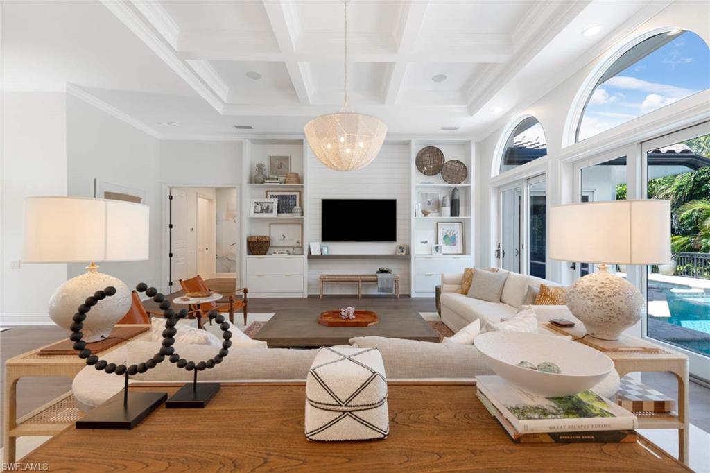 MOORINGS - Residential