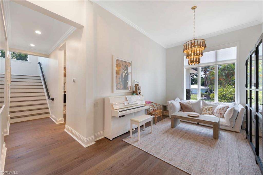 MOORINGS - Residential