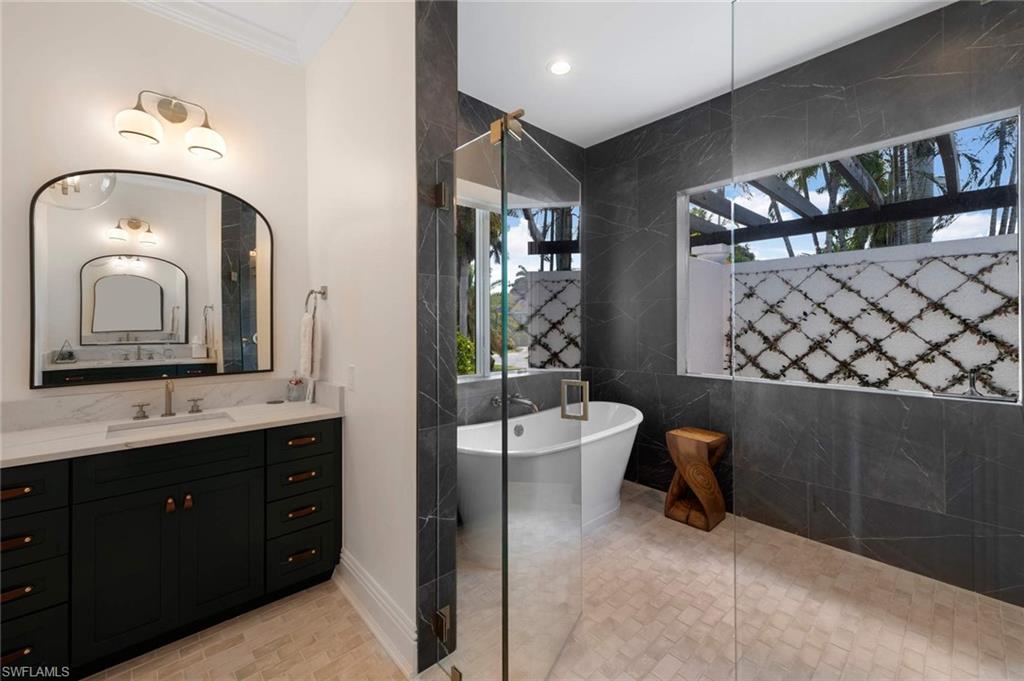 MOORINGS - Residential