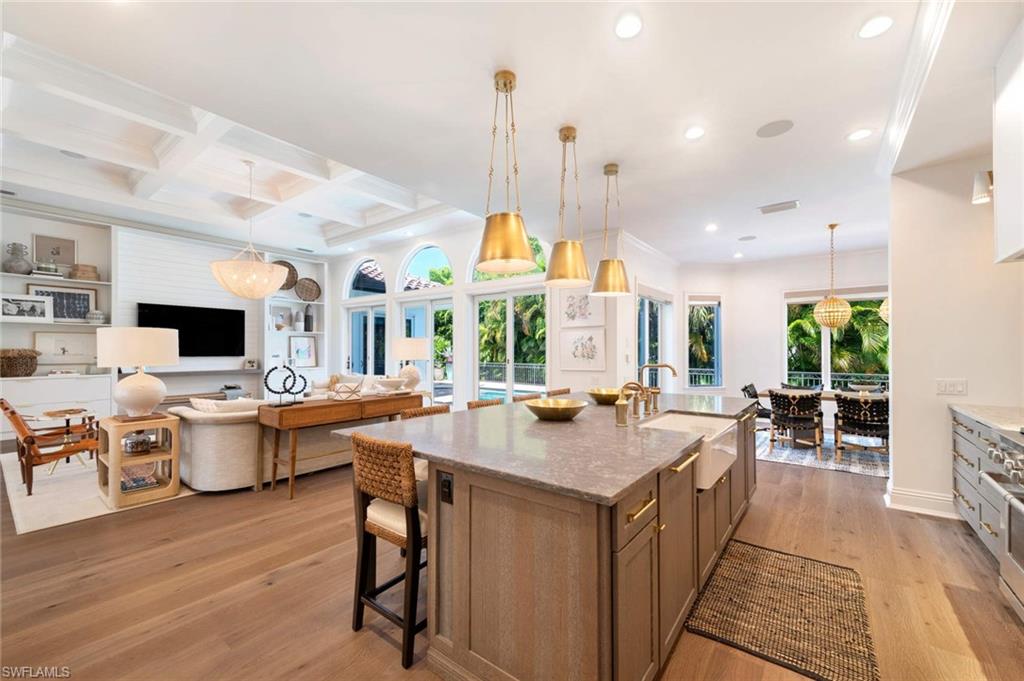 MOORINGS - Residential