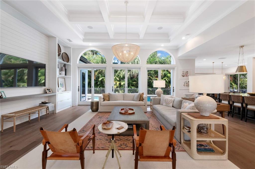 MOORINGS - Residential