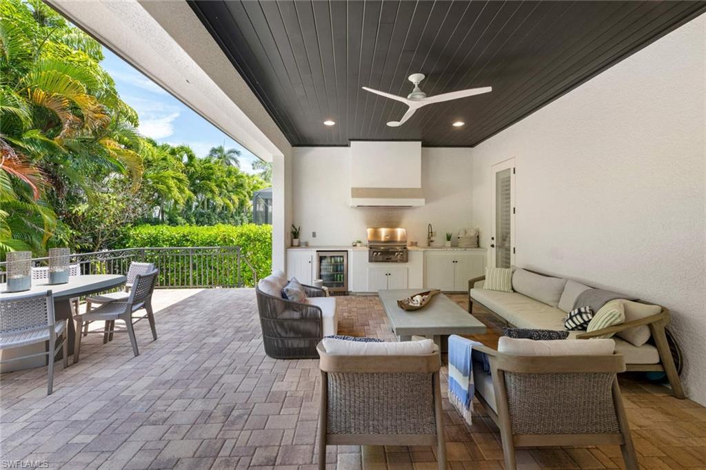 MOORINGS - Residential