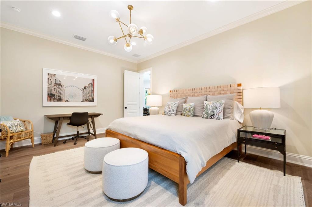 MOORINGS - Residential