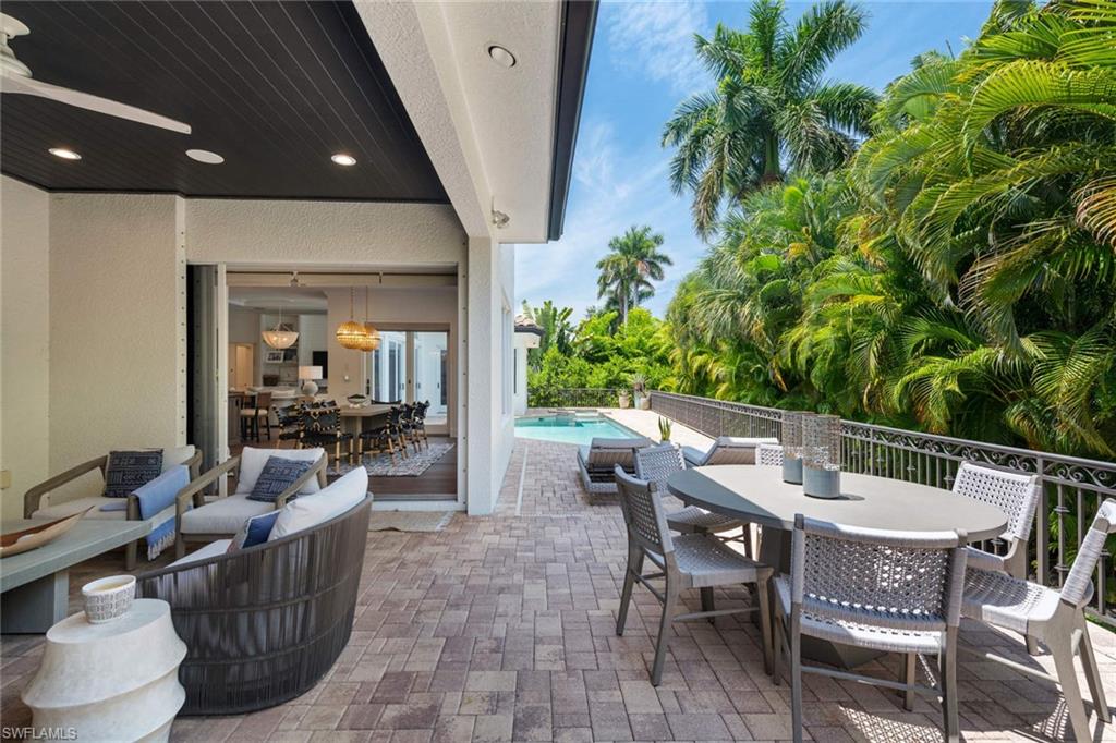 MOORINGS - Residential