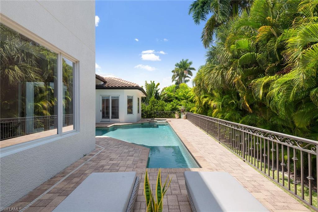 MOORINGS - Residential