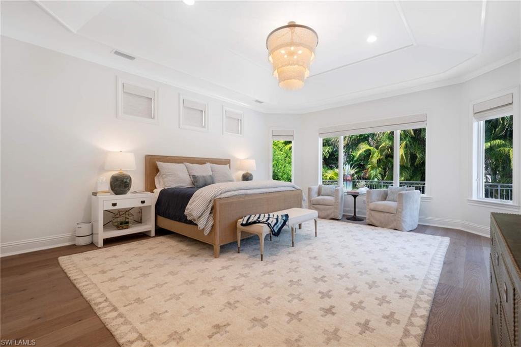 MOORINGS - Residential